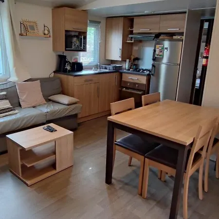 Mobil-home 6 Couchages Camping