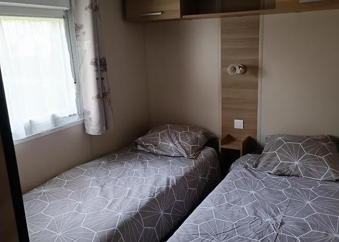 Camping Mobil-home 6 Couchages *